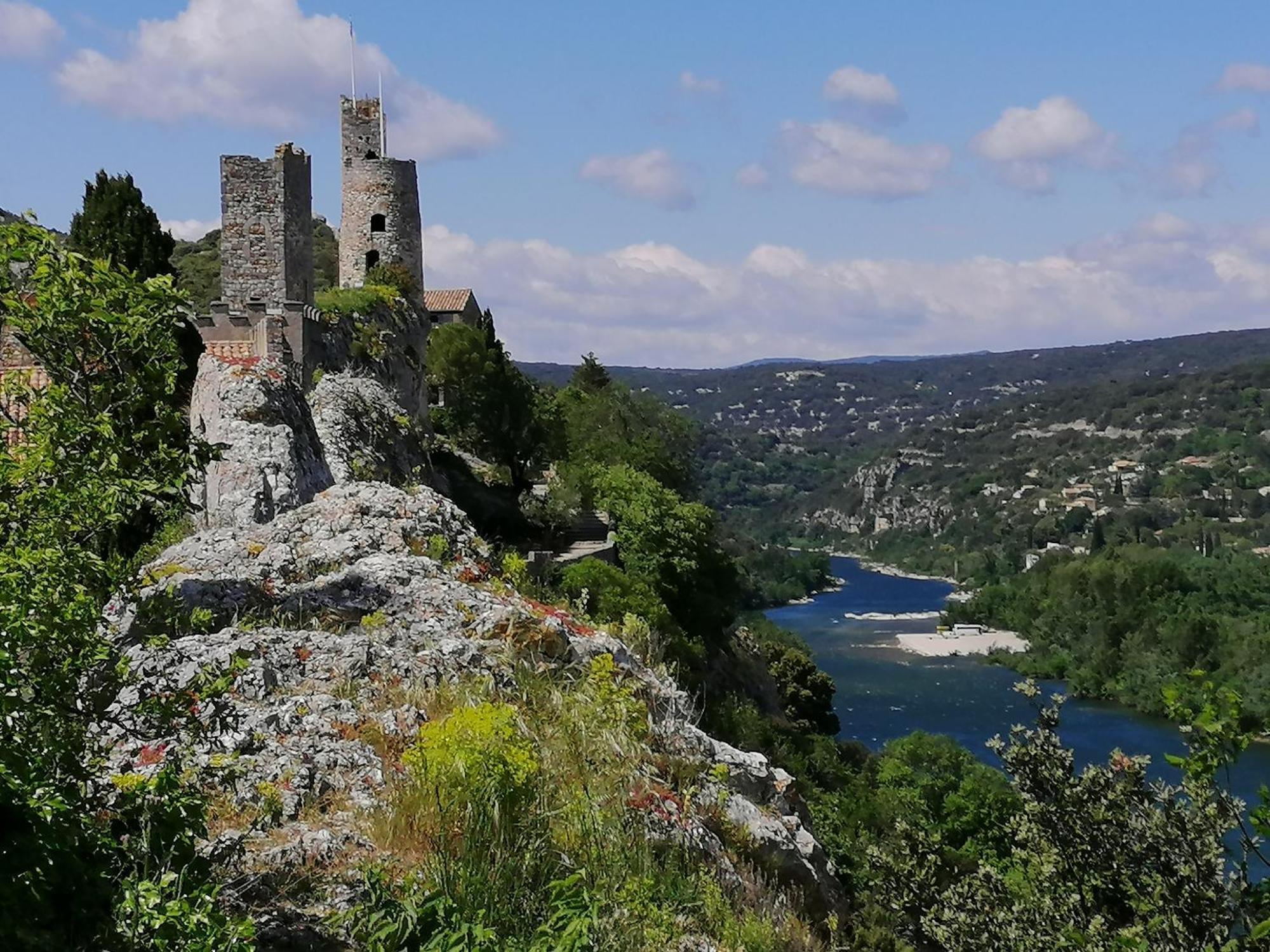 Superbe Appartement Dans Residence Avec Piscine Saint-Martin-dʼArdèche Dış mekan fotoğraf